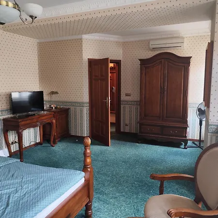 Memorial Hotel